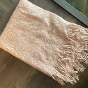 Knit scarf